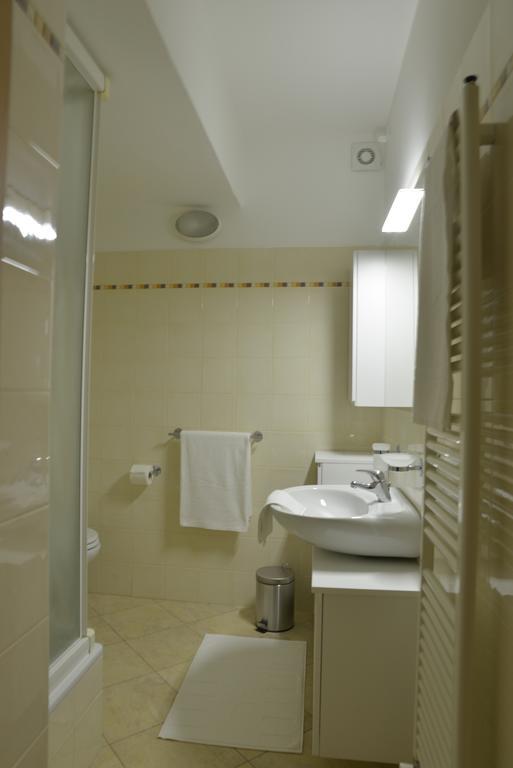 Апартаменты Residenza Cece' Лекко Номер фото